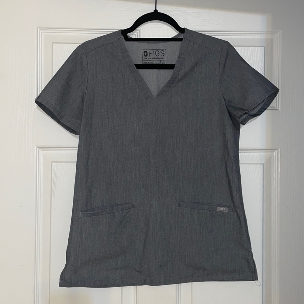 XS Gray FIGS Casma Three-Pocket Scrub Top